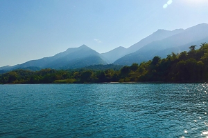 Mahale_Mountains_National_Park_from_Lake_Tangantika